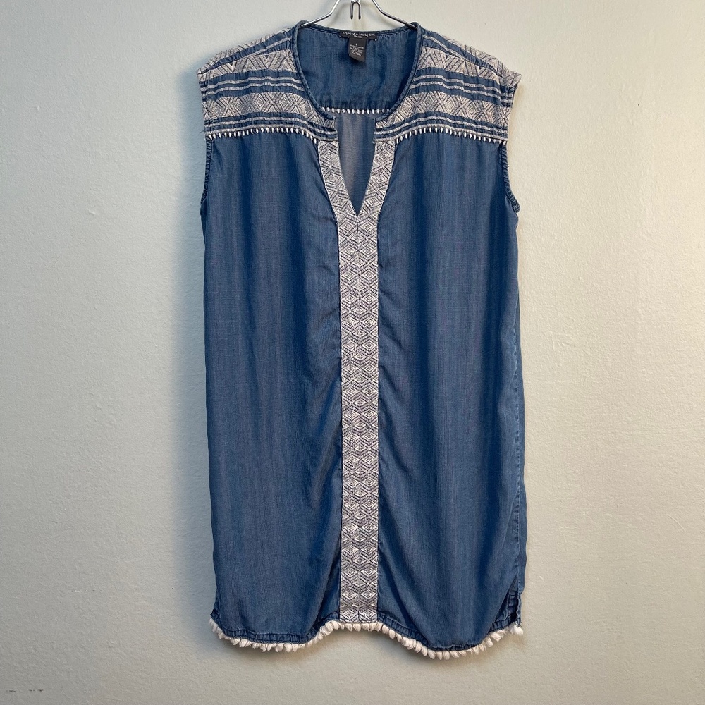 Chelsea & Theodore Size Large Blue Denim Chambray Embroidered Fringe Hem Dress - Picture 1 of 5